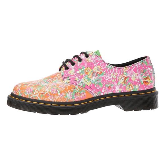 Dr. Martens Women's Daze Smiths 4-eye Oxford Shoe - Picture 2 of 8